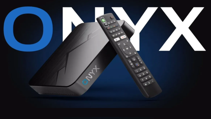 ONYX IPTV-boks og fjernbetjening vist foran logo – avanceret streaming-enhed til digitalt tv.